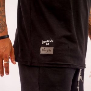 Camiseta UBlack Lvoz